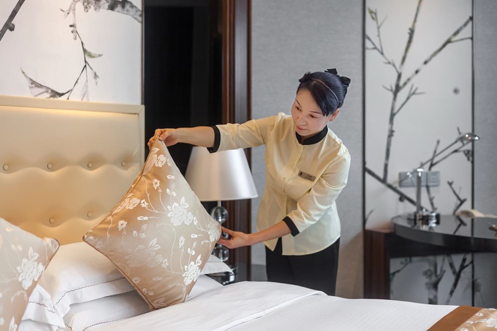 shenzhen huaqiang plaza hotel