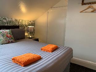 Tropics Beach Hotel,27 Dickson Road,3 star