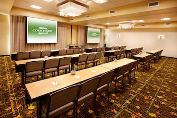 courtyard maui kahului airport