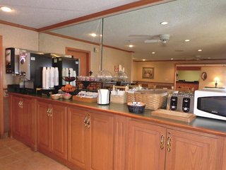 La Quinta Inn & Suites Albuquerque Journal Ctr Nw,Bernalillo>>Albuquerque,3 star