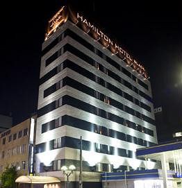 hamilton hotel black