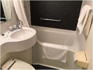 hamilton hotel black