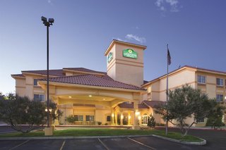 La Quinta Inn & Suites By Wyndham Albuquerque Midtown,Bernalillo>>Albuquerque,3 star