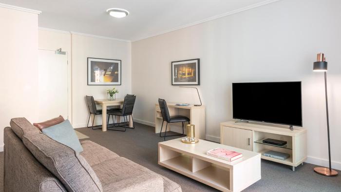 oaks brisbane festival suites