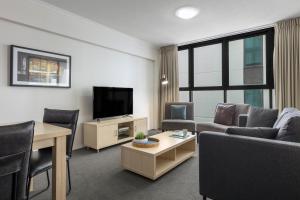 oaks brisbane river city suites