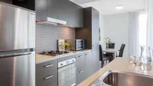 Oaks Brisbane Casino Tower Suites,Near Queen Street Mall,4 star