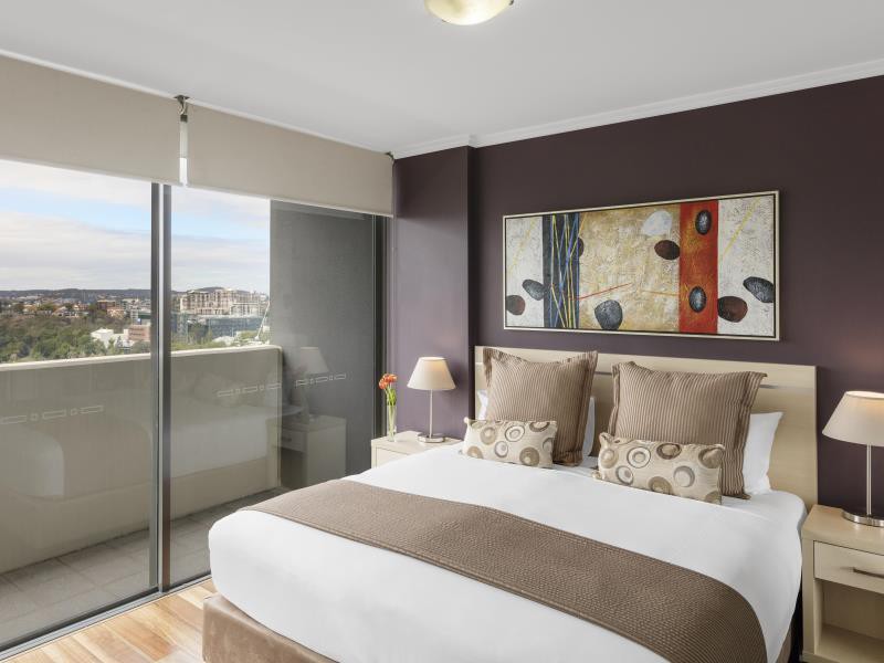 oaks brisbane on margaret suites