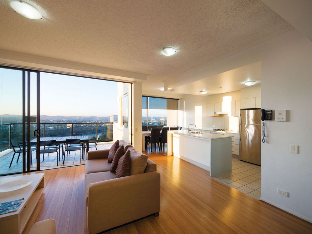 oaks brisbane on margaret suites