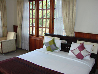 city river hotel