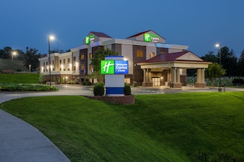 Holiday Inn Express Hotel & Suites Lewisburg By Ihg,White Sulphur Springs>>Lewisburg,3 star