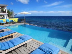 Scuba Lodge & Ocean Suites,In Punda (Pietermaai District),4 star