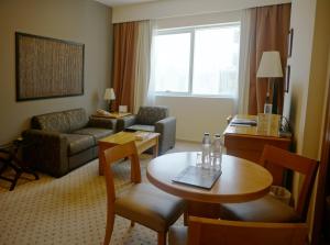 Golden Tulip Sharjah,Sharjah>>Dubai,4 star