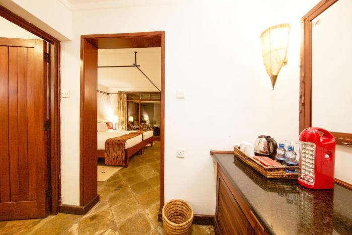 muthu keekorok lodge maasai mara narok