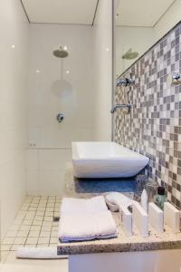 the one 8 hotel