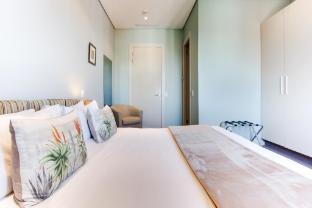 the one 8 hotel