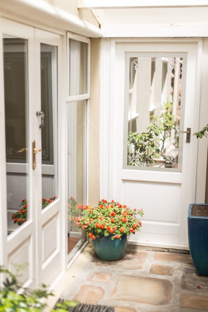 moonglow guest house