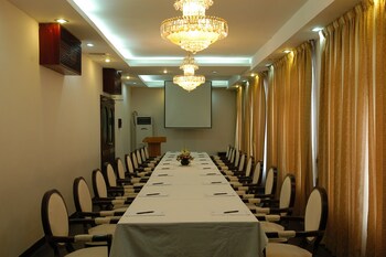 capital garden hotel