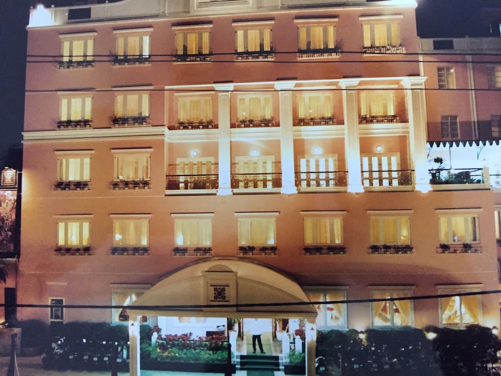 capital garden hotel