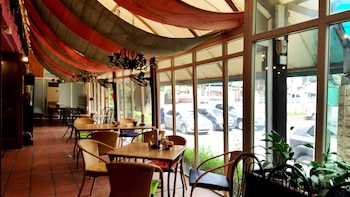 capital garden hotel