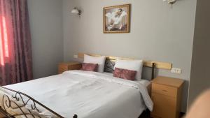 Yeghevnut Hotel,Sisian>>Goris,3 star