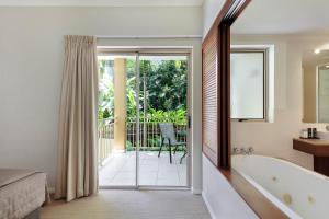 Mantra Amphora,Clifton Beach>>Cairns,4 star