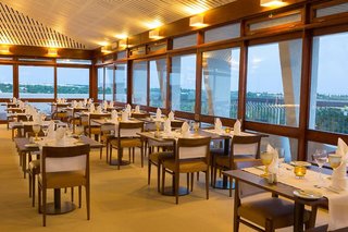 ozadi tavira hotel