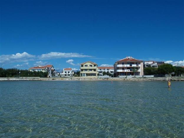 hotel laguna