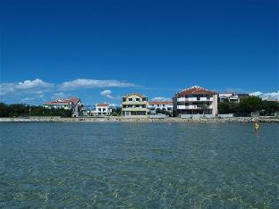 hotel laguna