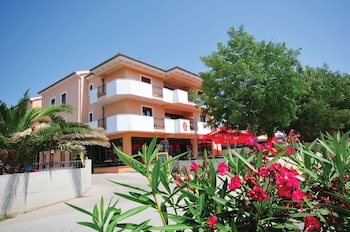 hotel laguna