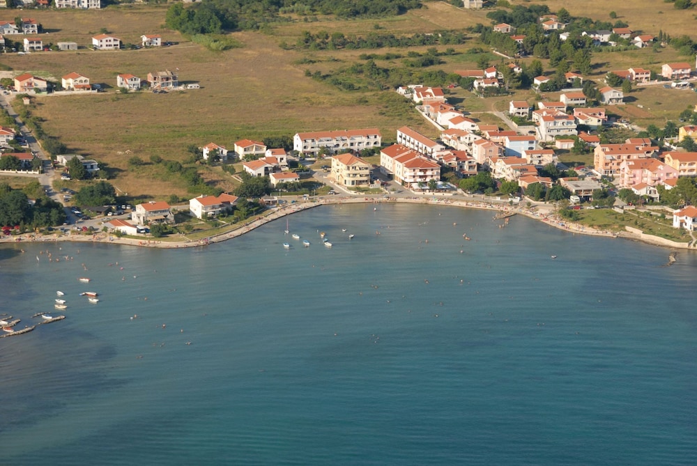 hotel laguna