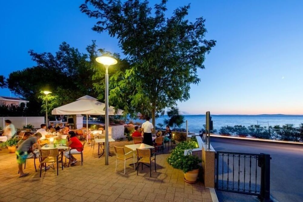 hotel laguna