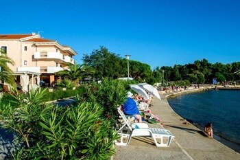 hotel laguna
