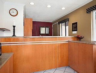 Super 8 By Wyndham Martinez,Martinez>>Concord,2 star