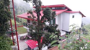 Veenu's Cottage,Mussoorie>>Dehradun,3 star