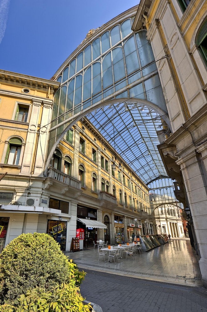 hotel al vivit