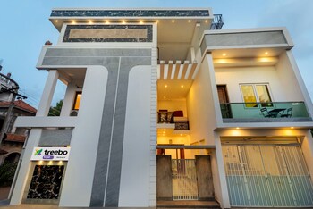 treebo premium villa escape in with pool view