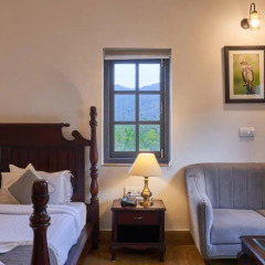 The Hunting Lodge,,3 star
