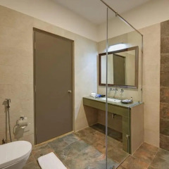 The Hunting Lodge,,3 star