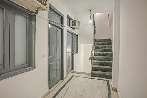 Hotel O The Premium Villa,New Delhi>>Delhi,3 star