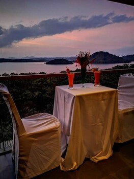 Giritale Hotel,In Giritale,4 star