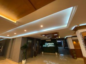 utsavam hotel apartments