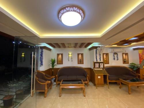 utsavam hotel apartments
