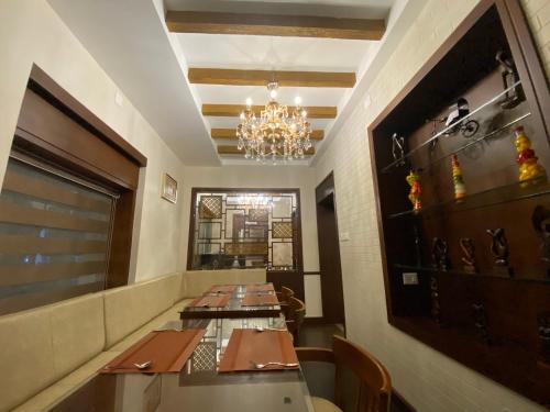 utsavam hotel apartments
