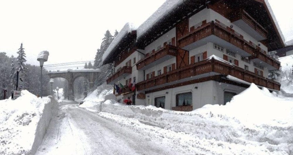 hotel meuble villa neve