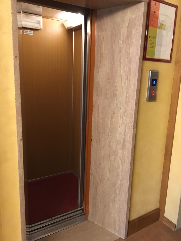 hotel meuble villa neve