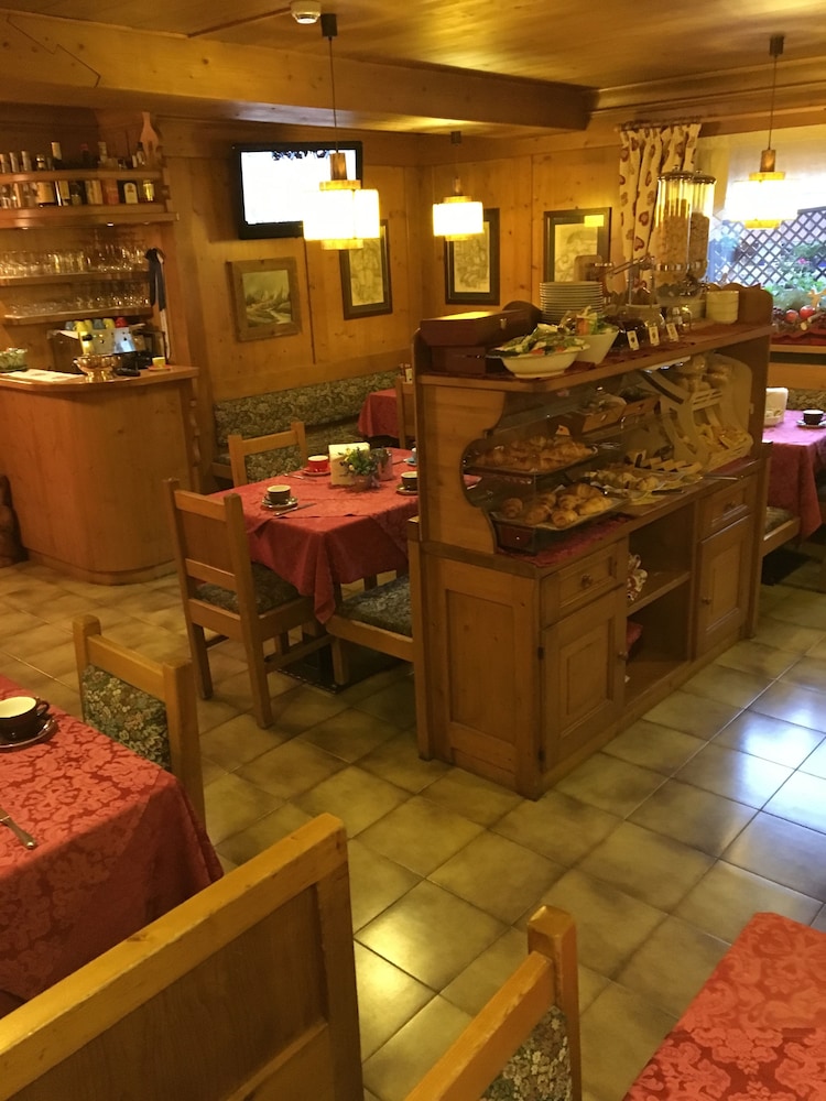 hotel meuble villa neve