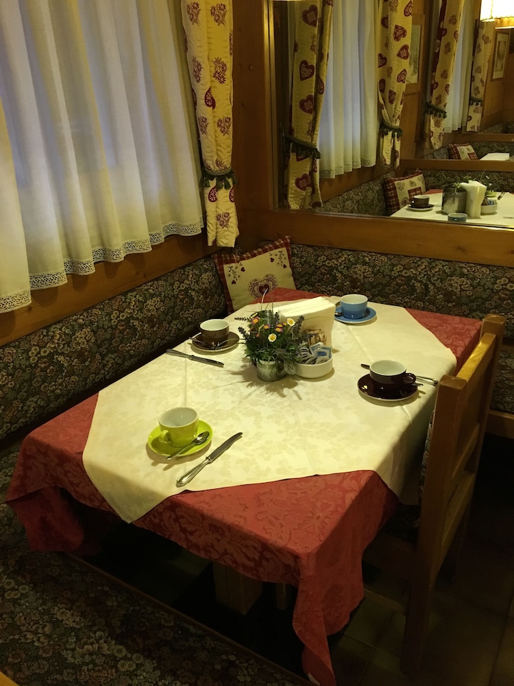 hotel meuble villa neve
