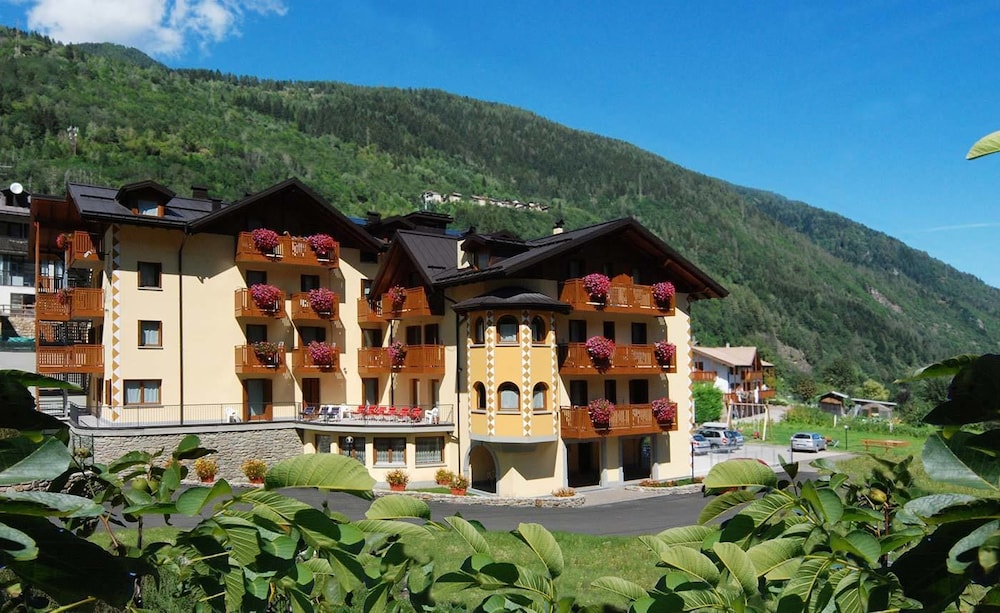 gaia wellness residence hotel