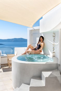 adamant suites adults only