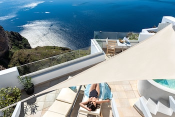 adamant suites adults only
